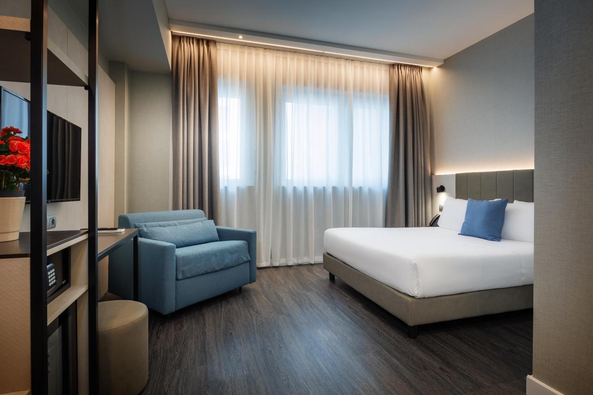 Ih Hotels Milano Centrale Екстериор снимка