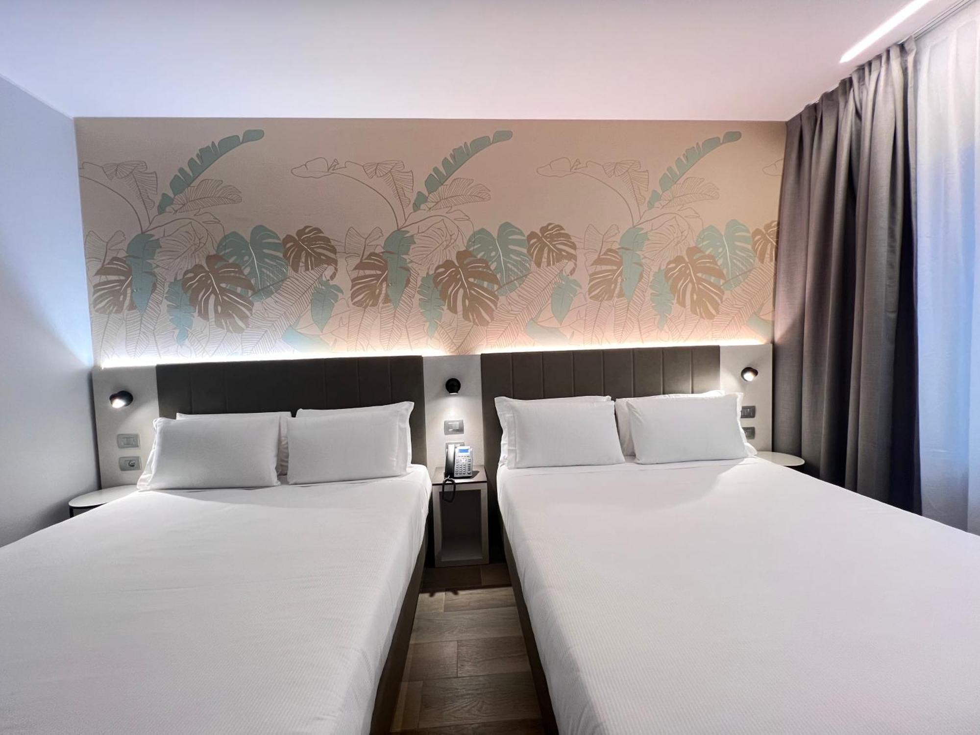 Ih Hotels Milano Centrale Екстериор снимка
