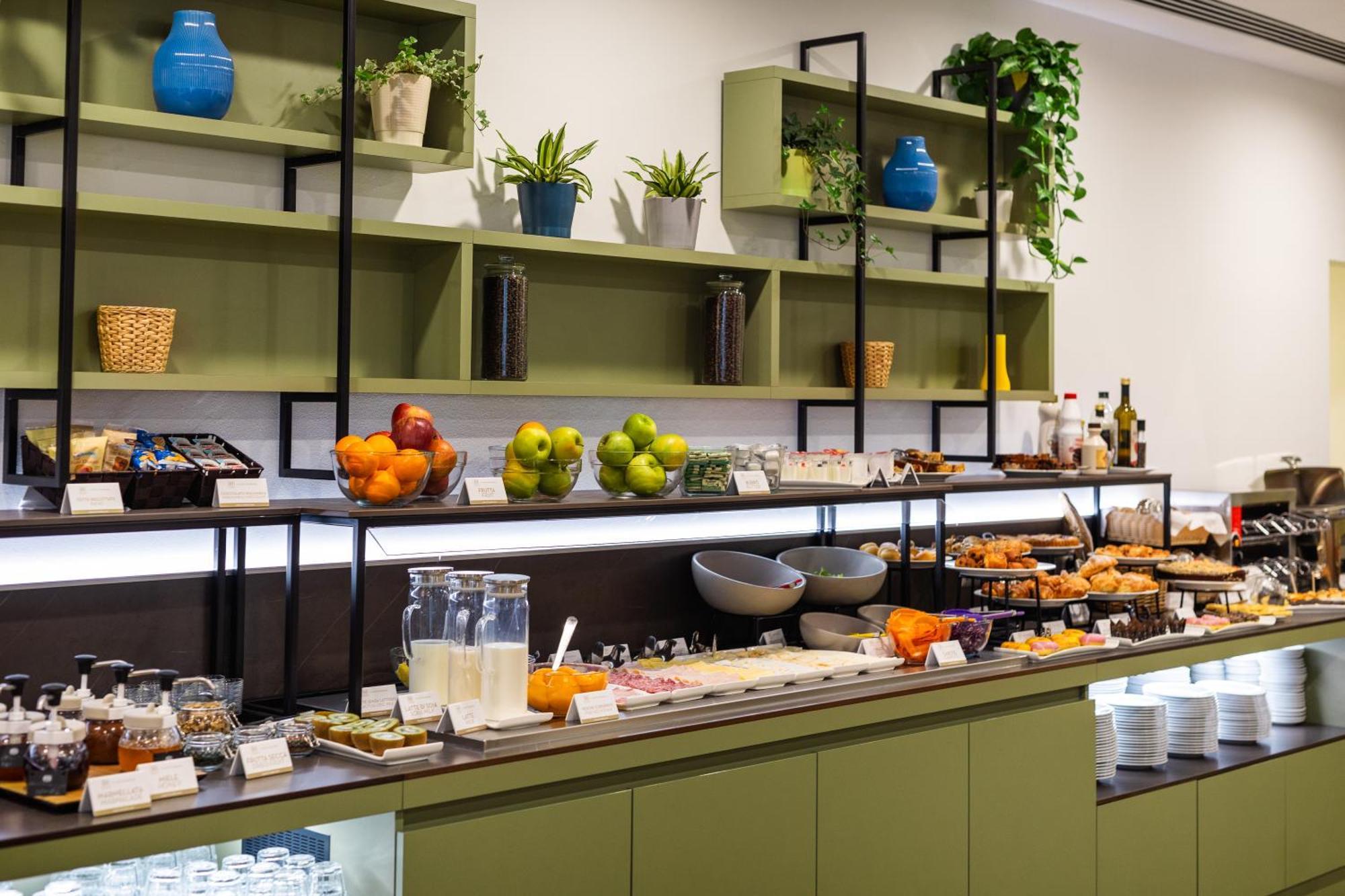 Ih Hotels Milano Centrale Екстериор снимка