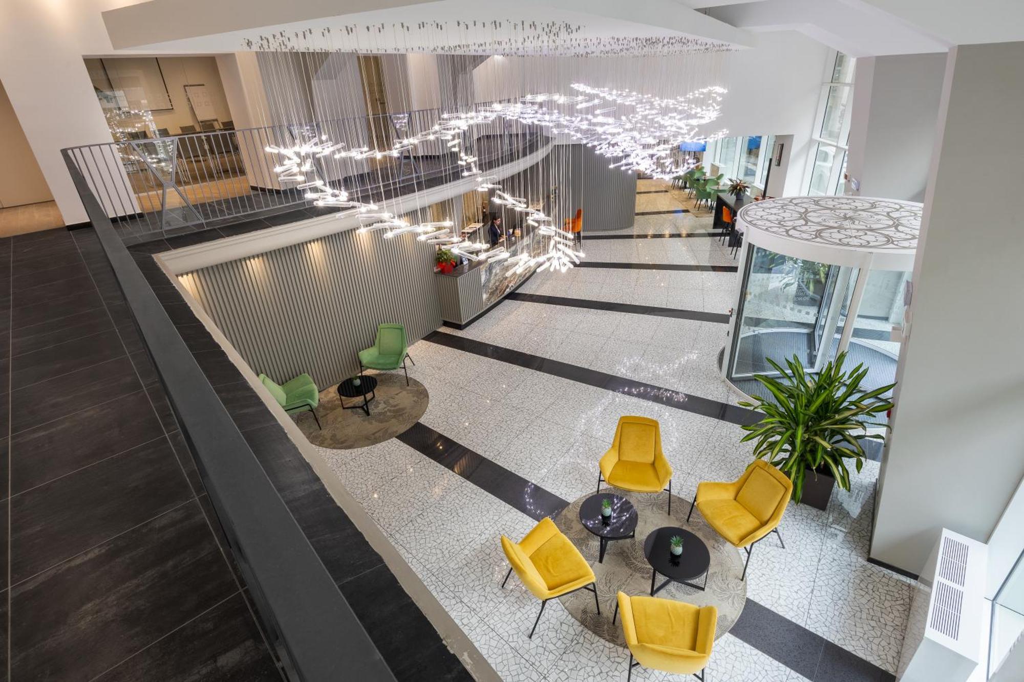 Ih Hotels Milano Centrale Екстериор снимка